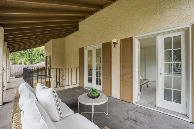 65 Falkirk Lane, Hillsborough, CA 94010