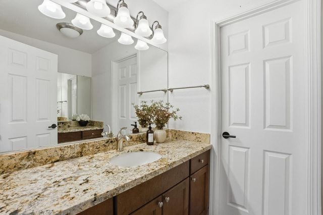 65 Falkirk Lane, Hillsborough, CA 94010