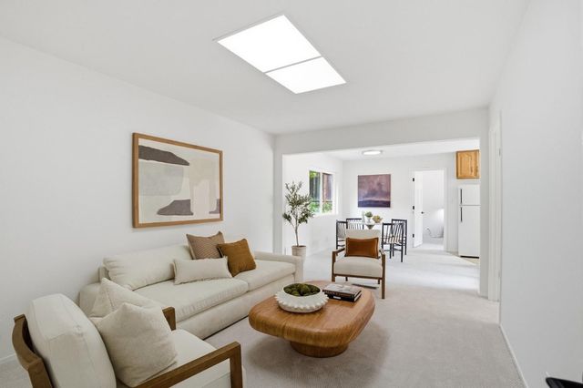65 Falkirk Lane, Hillsborough, CA 94010