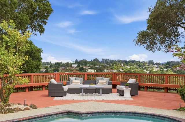 65 Falkirk Lane, Hillsborough, CA 94010