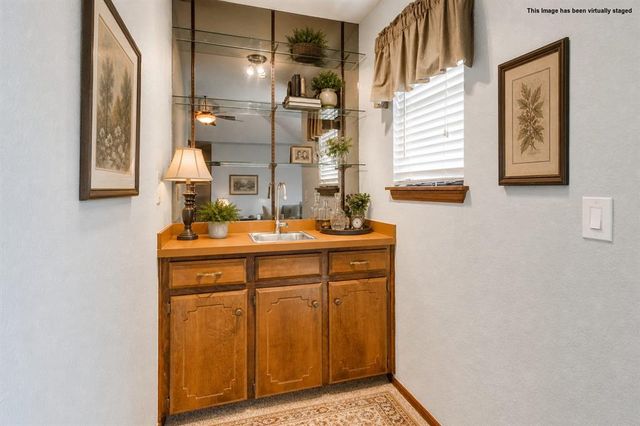 2901 Summer Set Trail, Edmond, OK 73012