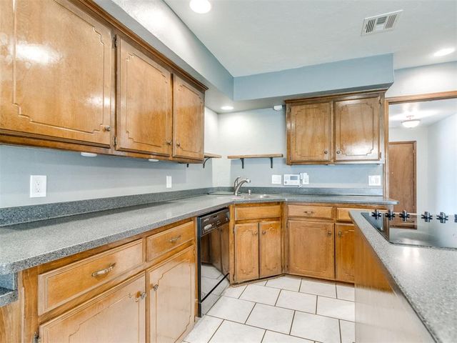 2901 Summer Set Trail, Edmond, OK 73012