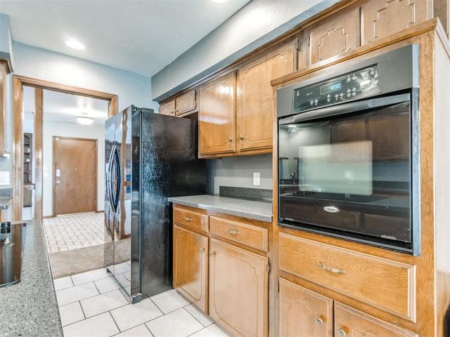 2901 Summer Set Trail, Edmond, OK 73012