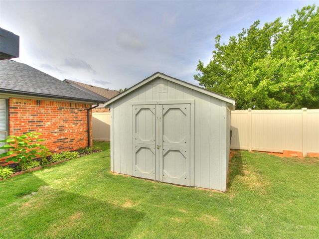 2901 Summer Set Trail, Edmond, OK 73012
