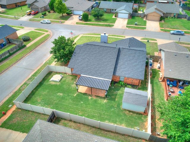 2901 Summer Set Trail, Edmond, OK 73012