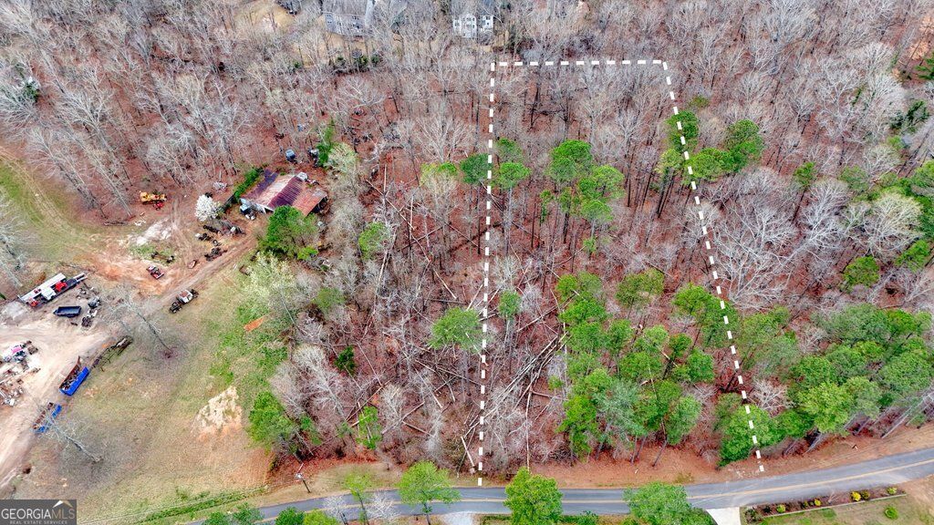 8245 Bow Trail, Woodstock, GA 30188