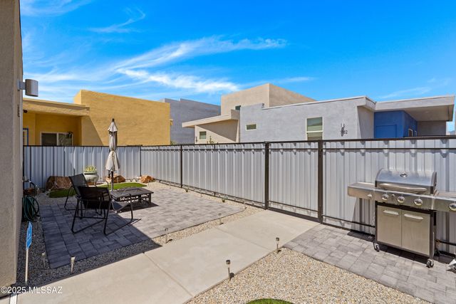 1881 S Poetry Lane, Tucson, AZ 85711