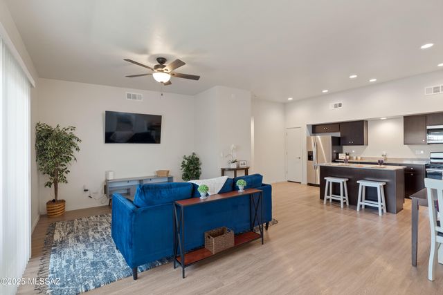 1881 S Poetry Lane, Tucson, AZ 85711