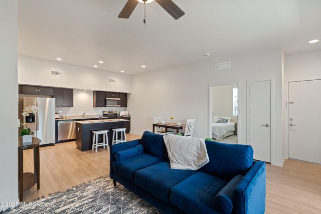 1881 S Poetry Lane, Tucson, AZ 85711