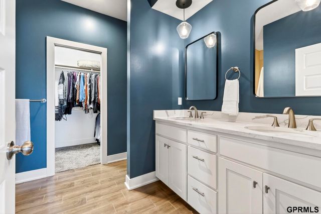 20704 Boulder Street, Gretna, NE 68028