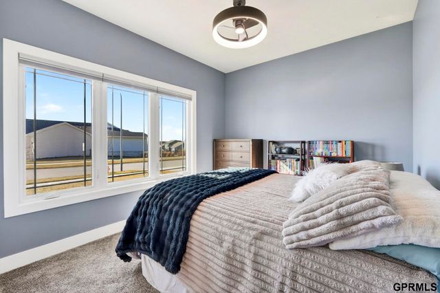 20704 Boulder Street, Gretna, NE 68028