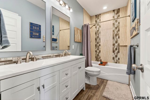 20704 Boulder Street, Gretna, NE 68028