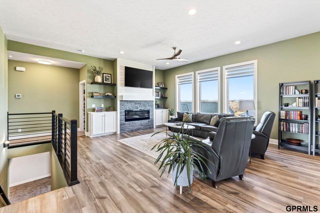 20704 Boulder Street, Gretna, NE 68028