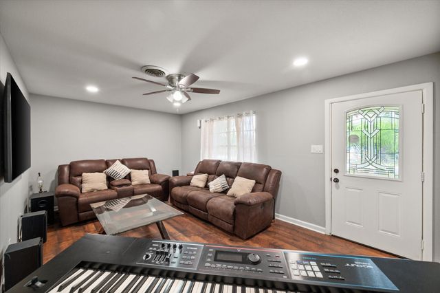 201 Hardy Avenue, Corsicana, TX 75110