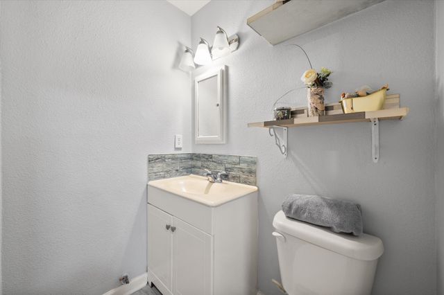 201 Hardy Avenue, Corsicana, TX 75110