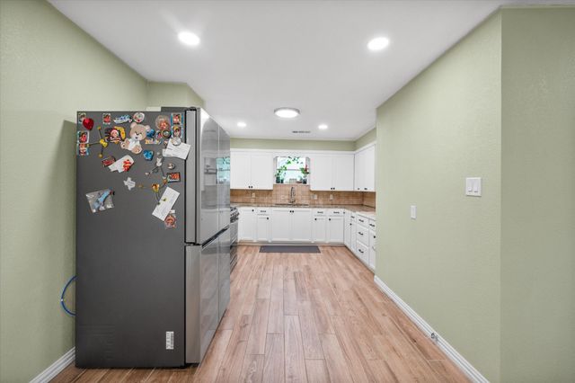 201 Hardy Avenue, Corsicana, TX 75110