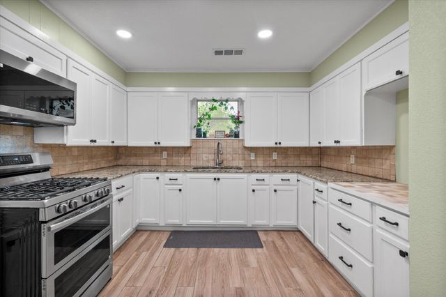 201 Hardy Avenue, Corsicana, TX 75110