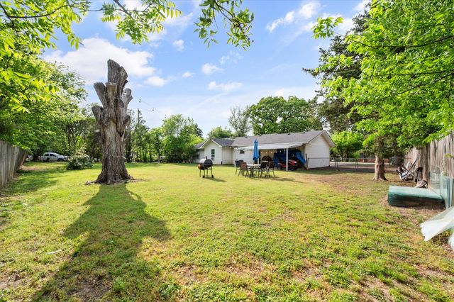 201 Hardy Avenue, Corsicana, TX 75110