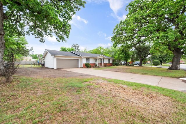 201 Hardy Avenue, Corsicana, TX 75110