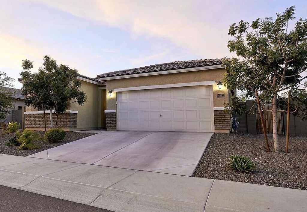 21248 W Palm Lane, Buckeye, AZ 85396
