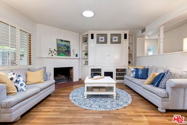 6910 Cantaloupe Avenue, Van Nuys, CA 91405