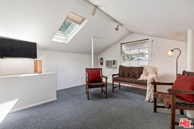 6910 Cantaloupe Avenue, Van Nuys, CA 91405