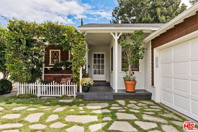 6910 Cantaloupe Avenue, Van Nuys, CA 91405