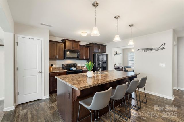 876 Newfound Hollow Drive, Charlotte, NC 28214