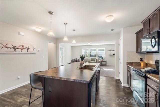 876 Newfound Hollow Drive, Charlotte, NC 28214