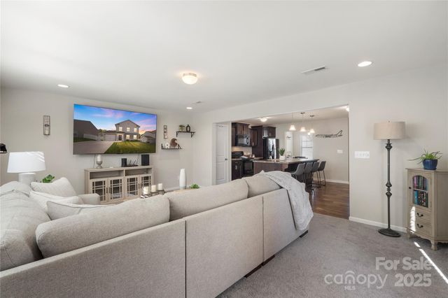 876 Newfound Hollow Drive, Charlotte, NC 28214