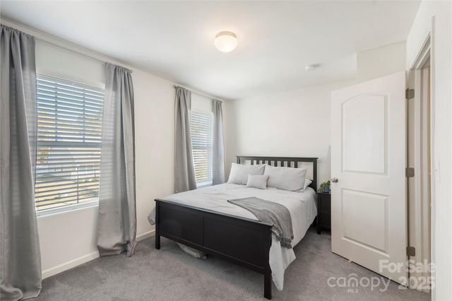 876 Newfound Hollow Drive, Charlotte, NC 28214