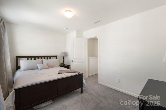 876 Newfound Hollow Drive, Charlotte, NC 28214