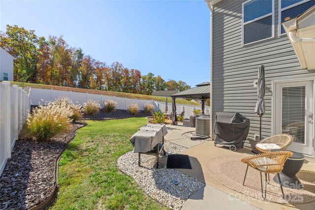 876 Newfound Hollow Drive, Charlotte, NC 28214