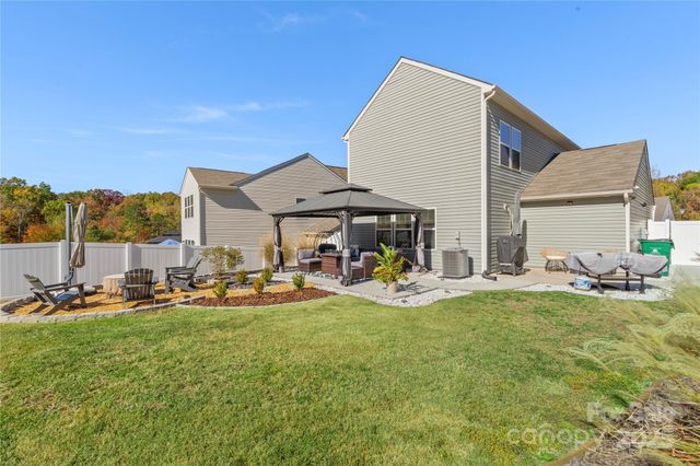 876 Newfound Hollow Drive, Charlotte, NC 28214