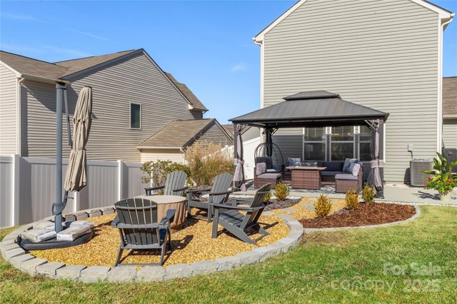 876 Newfound Hollow Drive, Charlotte, NC 28214