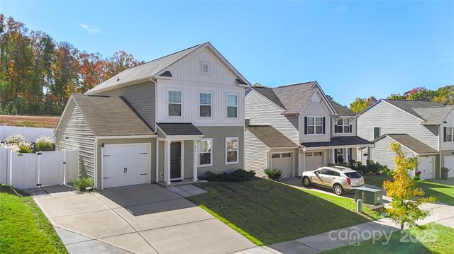 876 Newfound Hollow Drive, Charlotte, NC 28214