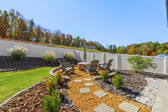 876 Newfound Hollow Drive, Charlotte, NC 28214