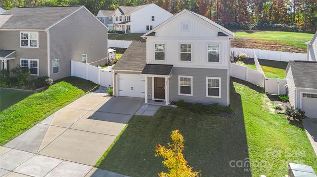 876 Newfound Hollow Drive, Charlotte, NC 28214