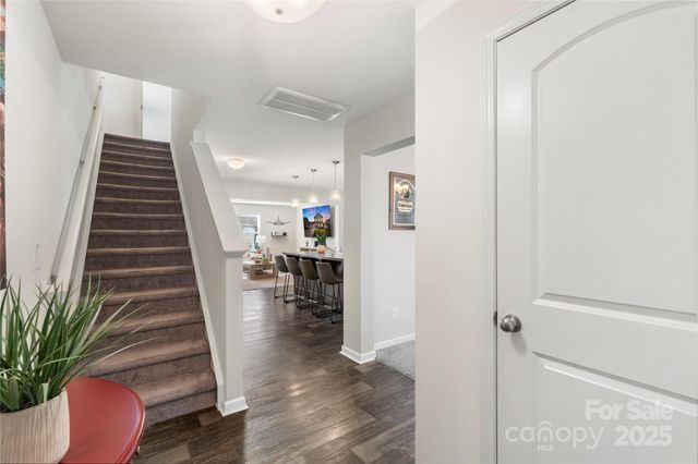 876 Newfound Hollow Drive, Charlotte, NC 28214