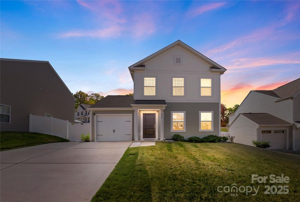 876 Newfound Hollow Drive, Charlotte, NC 28214