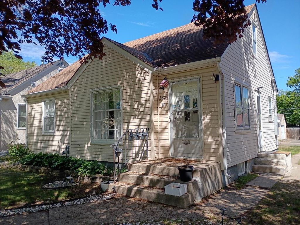 3824 Vera Cruz Avenue N, Robbinsdale, MN 55422