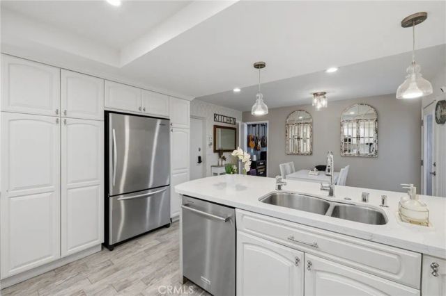 17106 Burbank, Encino, CA 91316