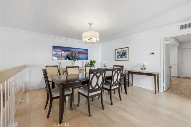 17106 Burbank, Encino, CA 91316