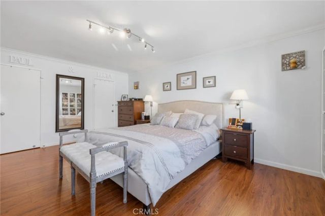 17106 Burbank, Encino, CA 91316