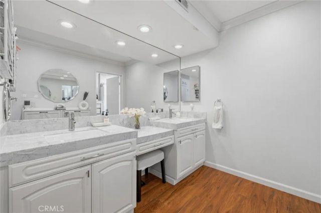17106 Burbank, Encino, CA 91316