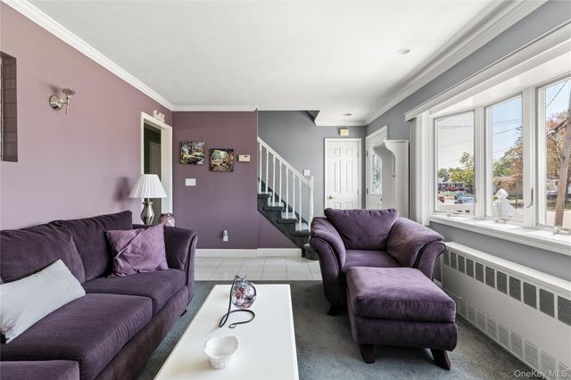 317 Oconnor Road, North Babylon, NY 11703