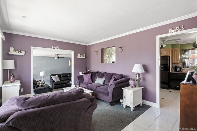 317 Oconnor Road, North Babylon, NY 11703