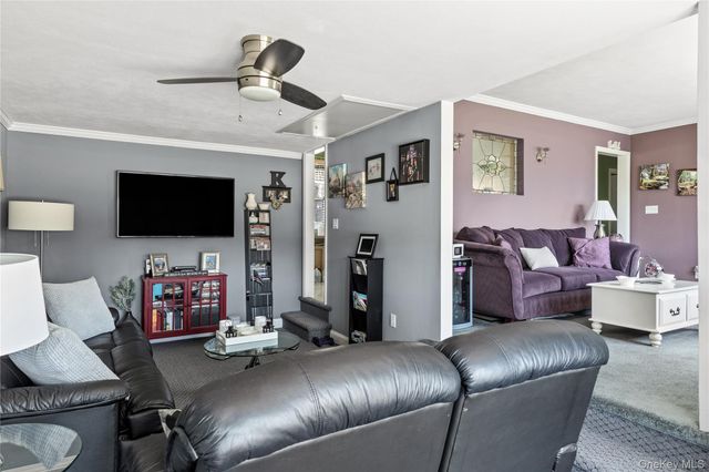 317 Oconnor Road, North Babylon, NY 11703