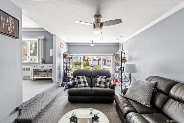 317 Oconnor Road, North Babylon, NY 11703