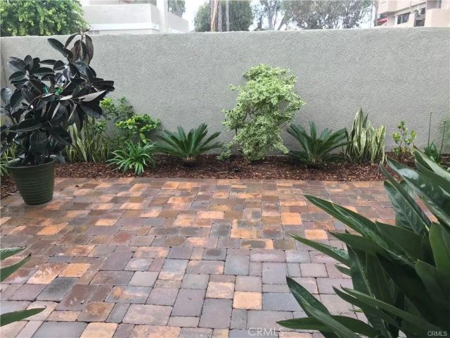735 Alabama Street, Huntington Beach, CA 92648